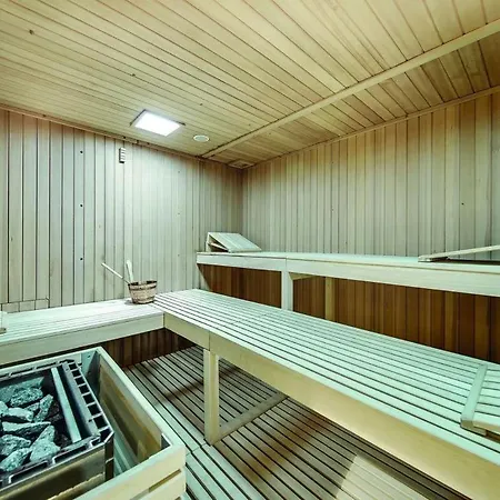 Alpesi faház Great Chalet With Splendid View And Indoor Jacuzzi Saint-Bon-Tarentaise
