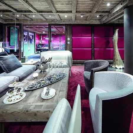 Great Chalet With Splendid View And Indoor Jacuzzi Alpesi faház *